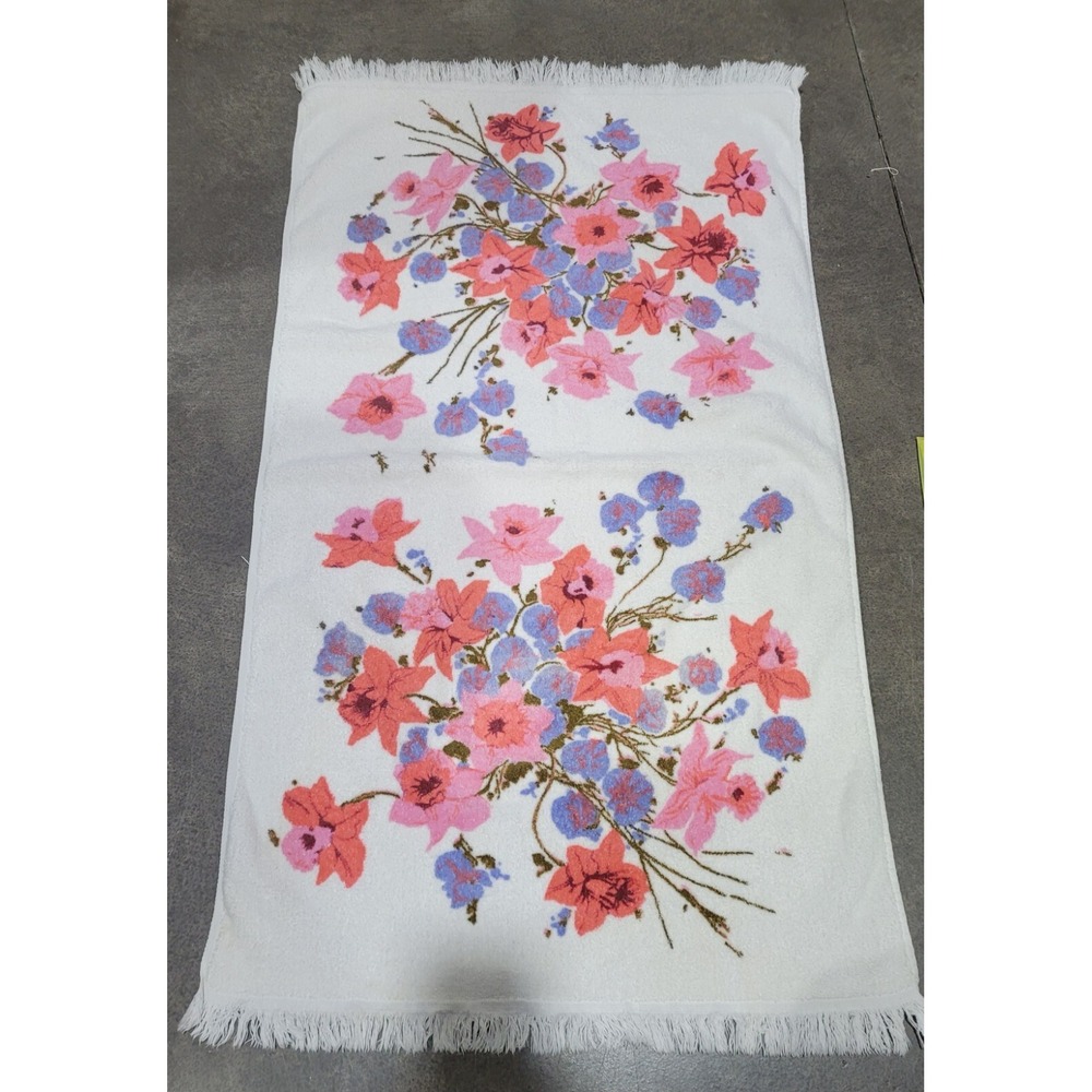 Vintage Bath towel 20x40 pink, red and blue Flowers